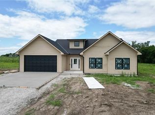 8915 Varner Rd, Odessa, MO 64076