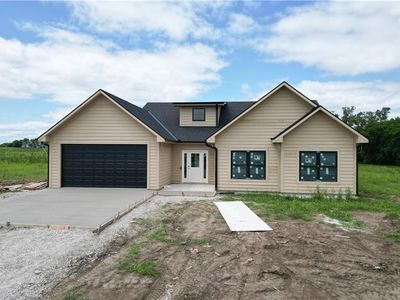 8915 Varner Rd, Odessa, MO, 64076