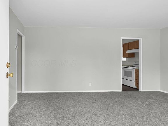 5th image of 7266 Sabre Ave