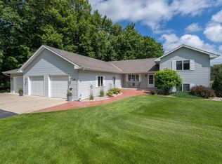 80 Canterbury Ct, Mankato, MN 56001