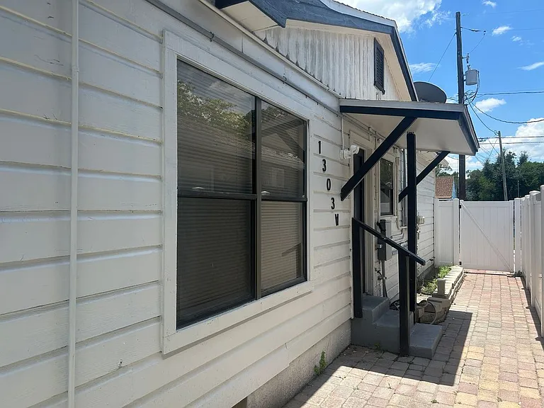 1303 E Harding St #W — Photo 4