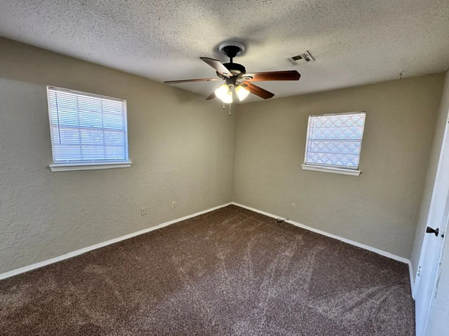 4 bed 2 bath in Norman! — Photo 4