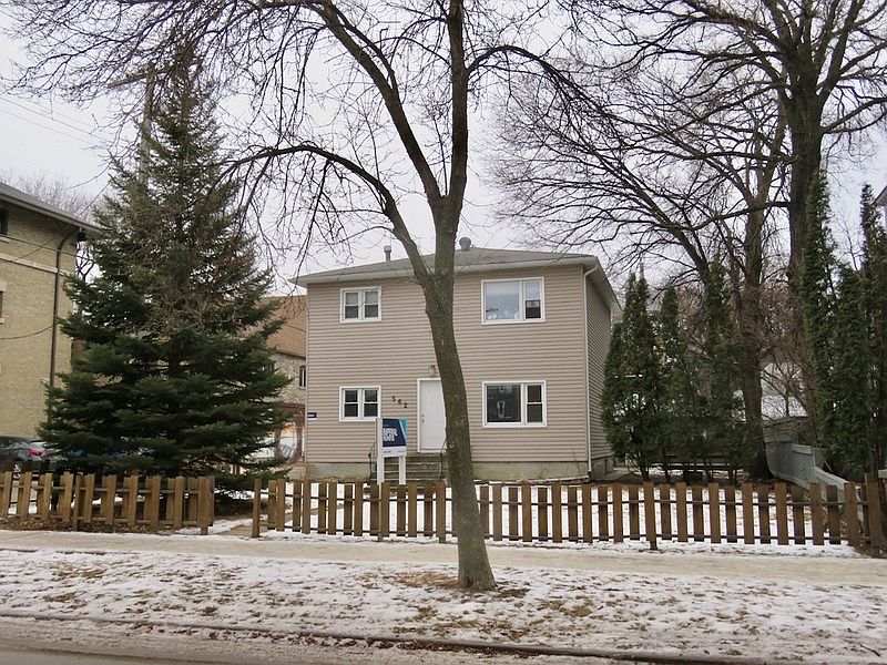 1st image of 562 Wardlaw Ave #1