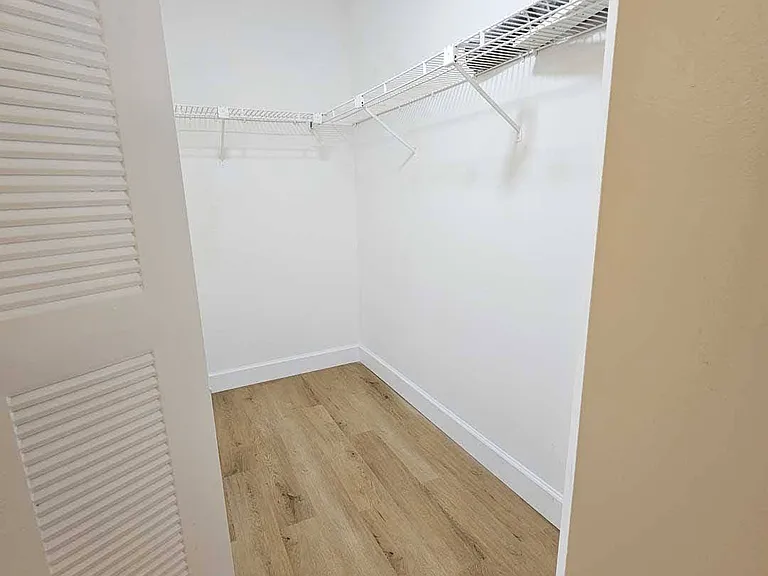 2593 Grassy Point Dr — Photo 6
