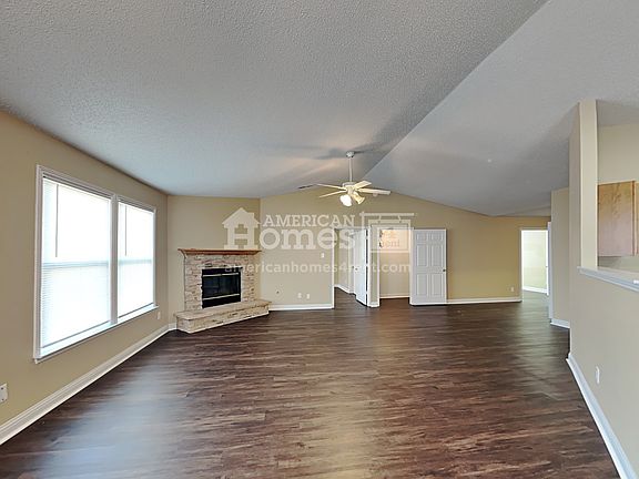 4th image of 466 Parkview Dr