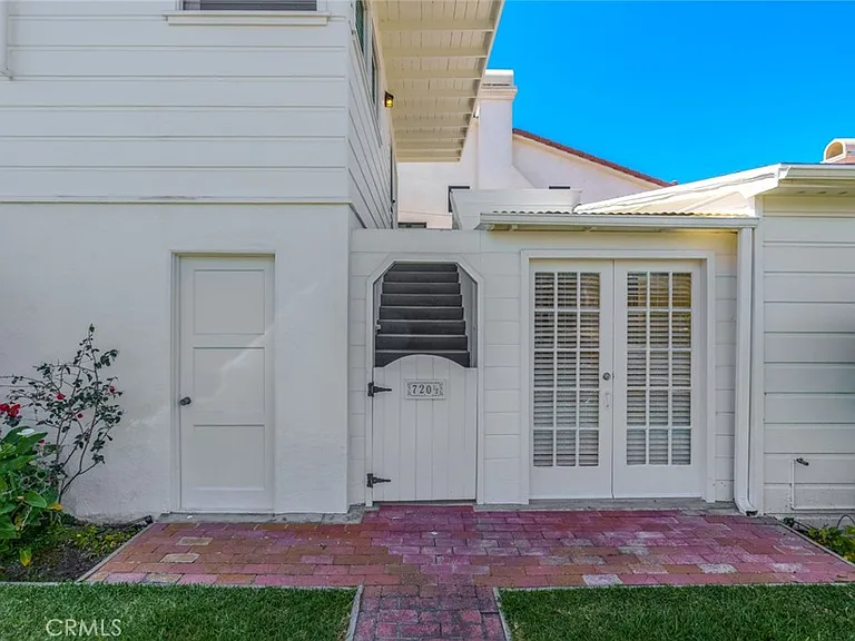 720 Narcissus Ave — Photo 27