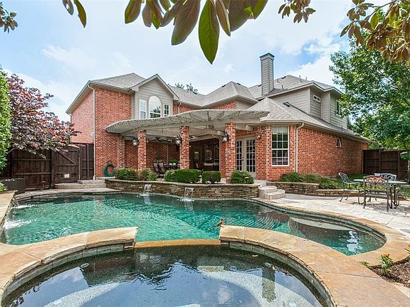 2nd image of 3120 Persimmon Ln