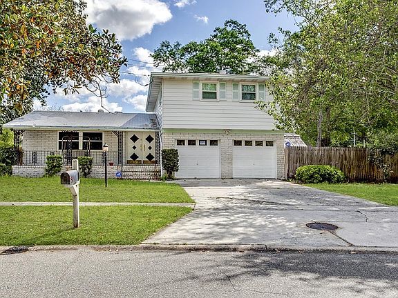 3rd image of 6025 Caprice Dr
