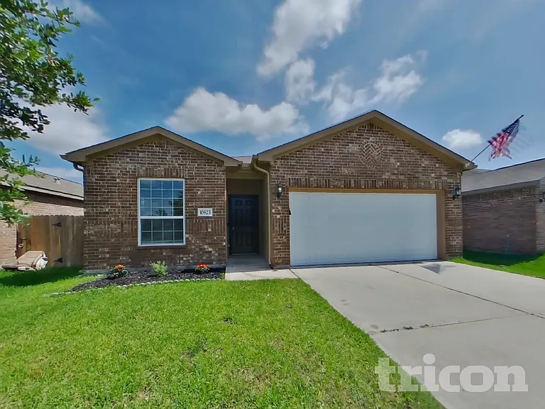 10823 Spring Brook Pass Dr — Photo 2