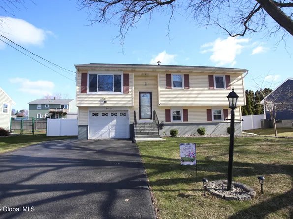 11 East Ford Drive, Latham, NY 12110
