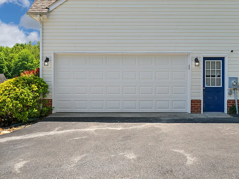 3924 Liberty Point Dr — Photo 47