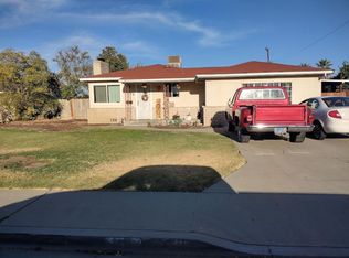418 W Hazelwood Dr, Lemoore, CA 93245