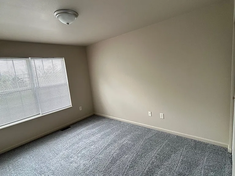 221 Southfield Dr #1 — Photo 8