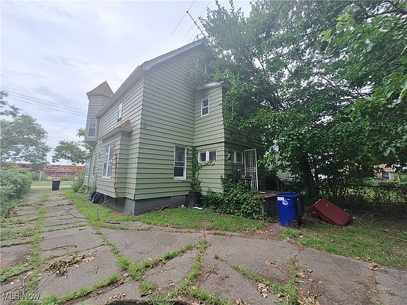 3rd image of 14319 Darley Ave