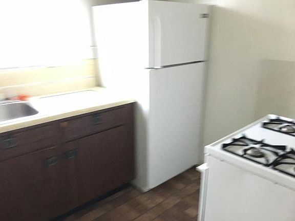 3rd image of 7121 Seymour Dr