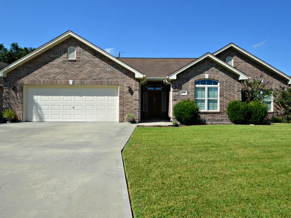 715 Pirates Cv, Nederland, TX 77627