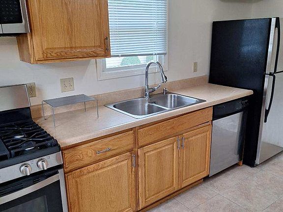 3rd image of 14610 N Gallatin Blvd