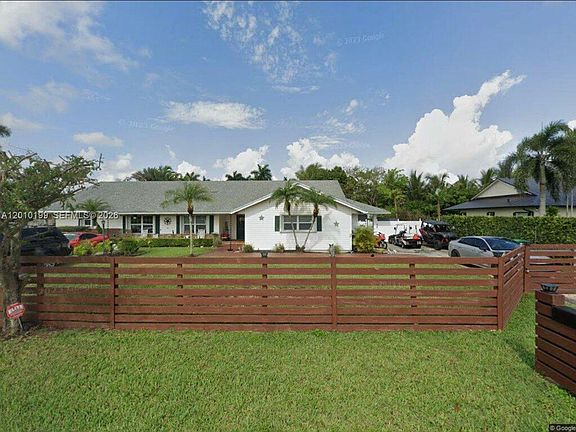 3rd image of 29490 SW 193rd Ave