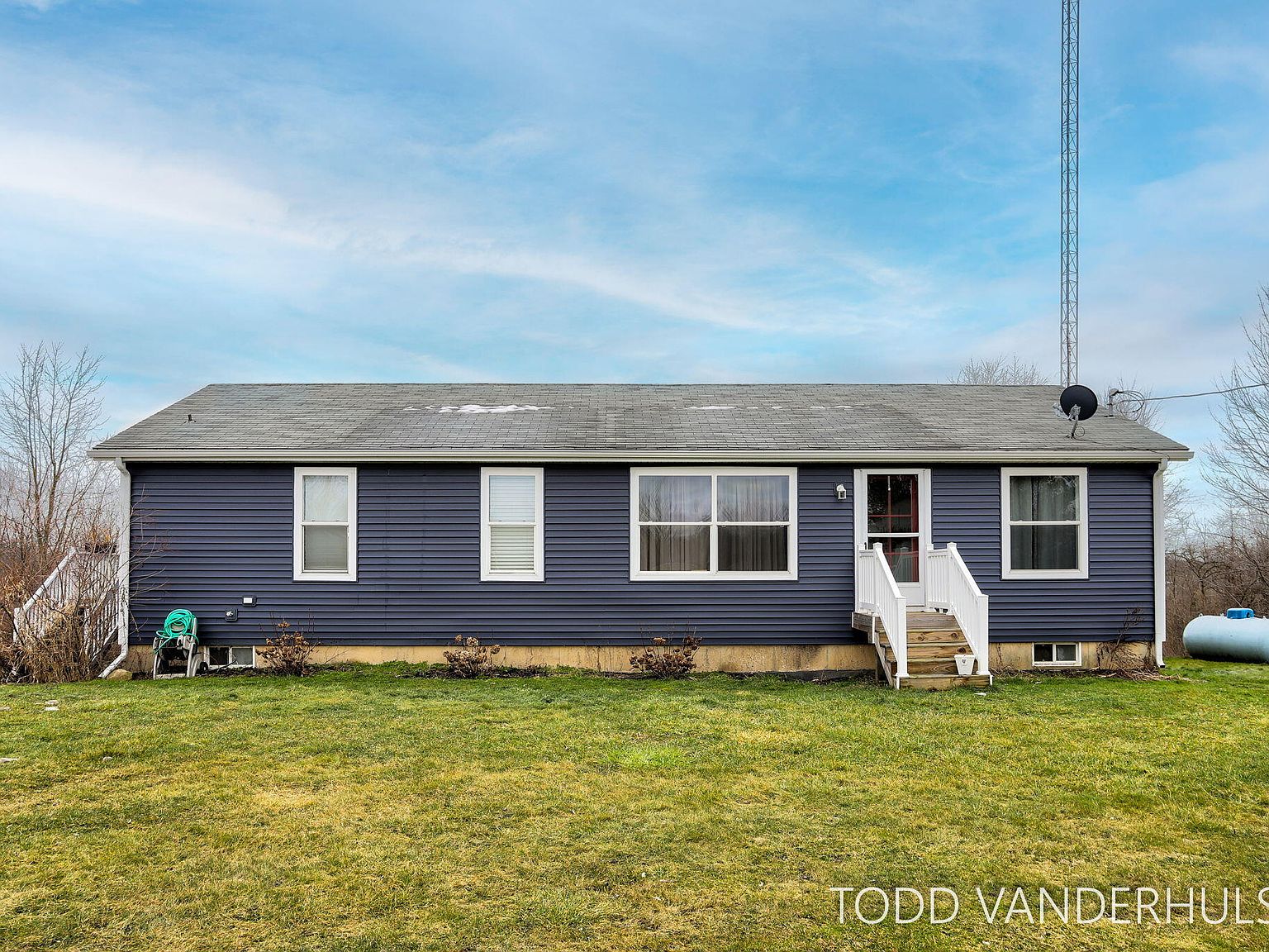 1828 Crystal Ln, Allegan, MI 49010 Zillow