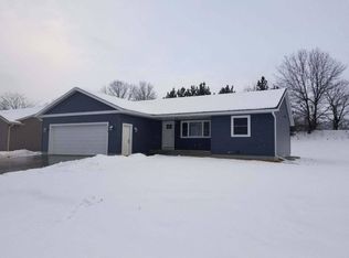 1413 Maple Dr, Rockland, WI 54653