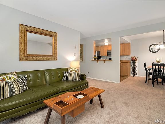 3rd image of 1522 NE 175th St Unit 103