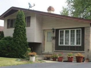 135 N School St, Addison, IL 60101