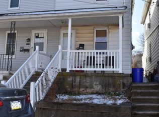 1002 N Center St, Easton, PA 18042