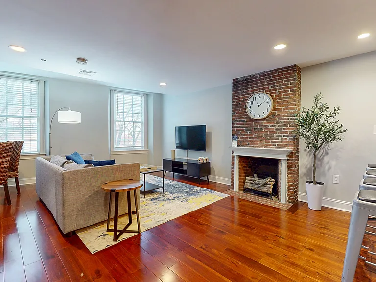 15 Union St #2 — Photo 4