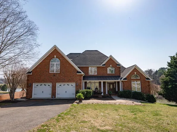 1049 Ivy Point Ct, Forest, VA 24551