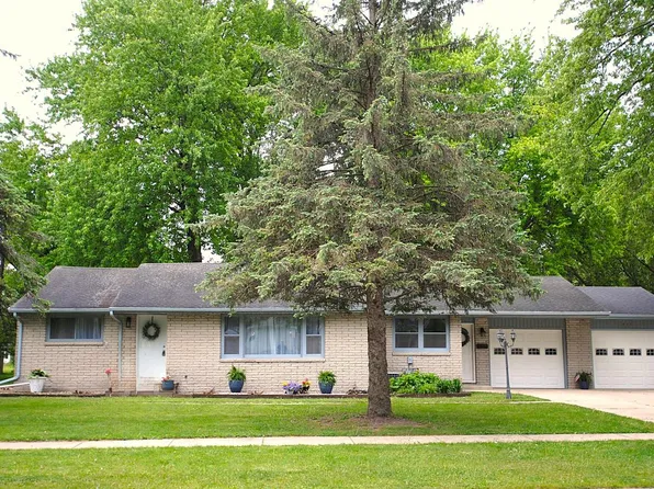 417 W Geneva STREET, Elkhorn, WI 53121
