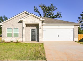 100 Mia Ln, Longview, TX 75601