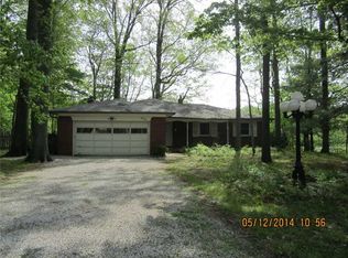 4930 W Carriage Dr, New Palestine, IN 46163