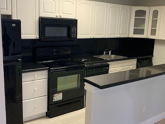 4th image of 4153 NW 79th Ave