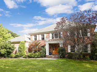 38 Saxon Woods Rd, Scarsdale, NY 10583