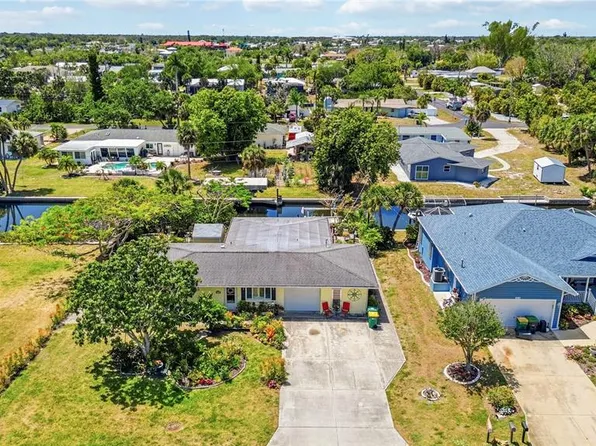 885 E 3rd St, Englewood, FL 34223