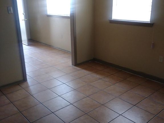 Dinning/Kitchen Area