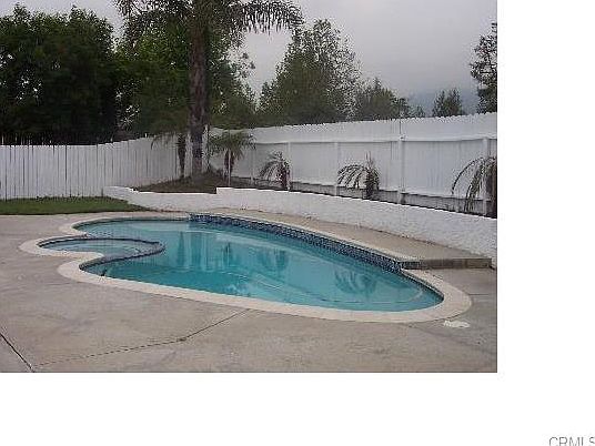2nd image of 1608 W Fullerton Dr