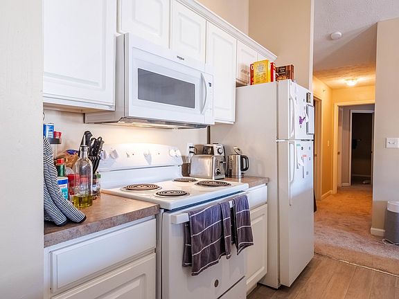 4th image of 1903 N Lincoln Ave APT 307