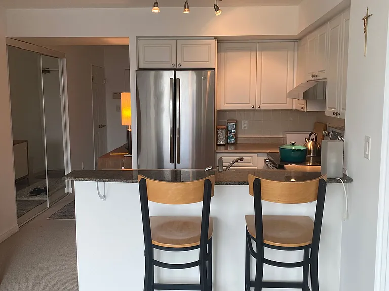 230 King St E #1201 — Photo 5