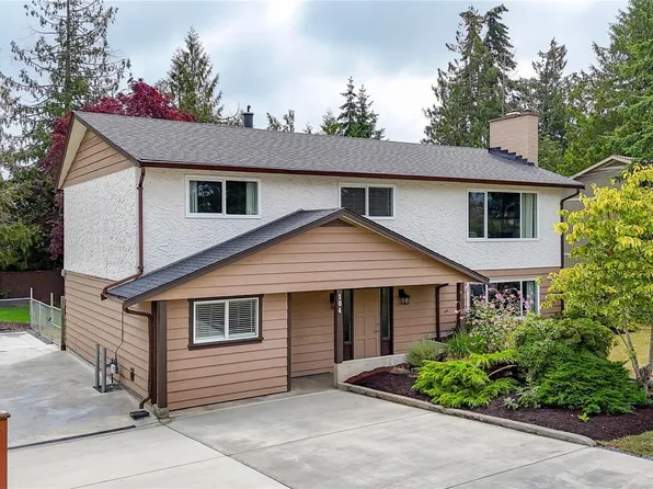 104 S Pym St, Parksville, BC V9P 1E9