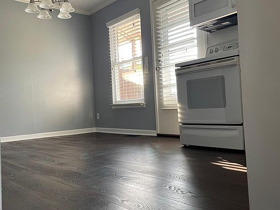 Dining room with laminated floor