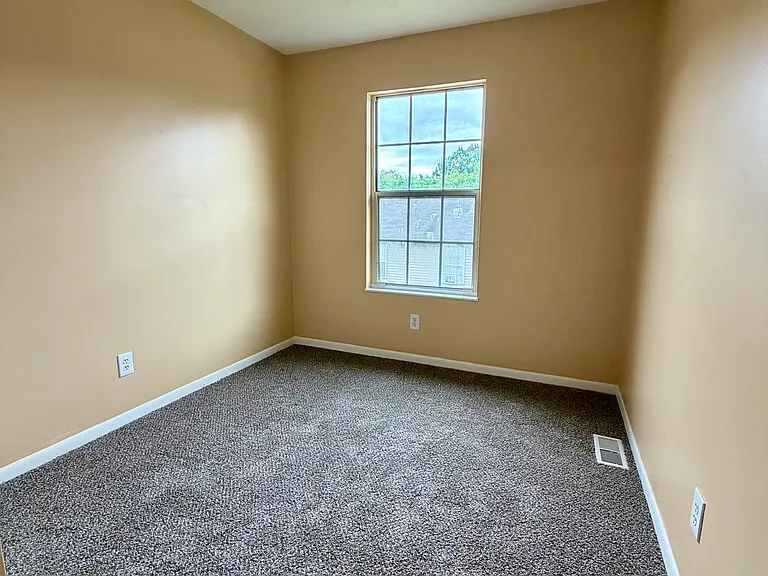 190 Dell St #3 — Photo 13