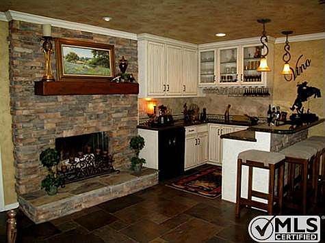 4th image of 915 Kiowa Dr W