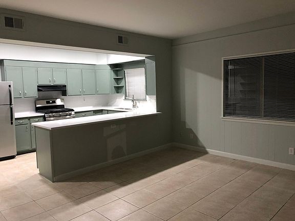 Kitchen/ living room