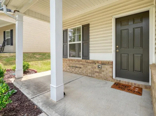 176 Crescent Woode Dr, Dallas, GA 30157