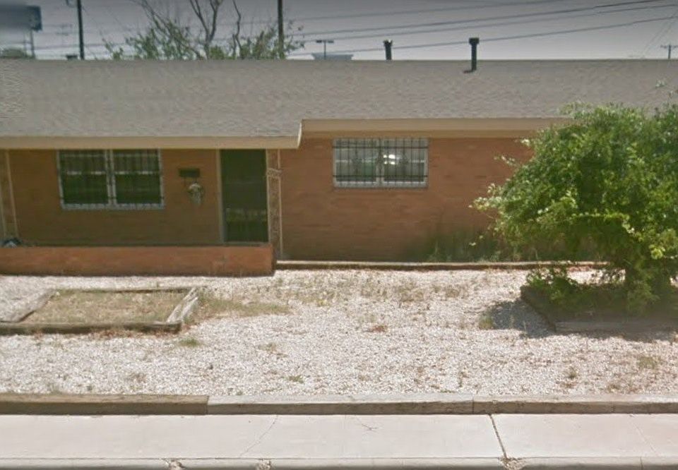 1st image of 2700 Redbud Ave