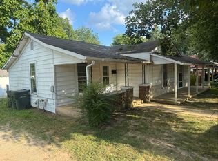 307 S Maple St, Hohenwald, TN 38462