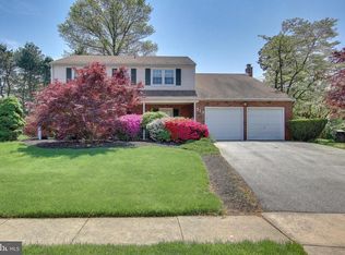 213 Wells Ln, Springfield, PA 19064