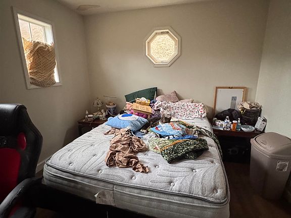 5th image of 807 Nine Mile Rd