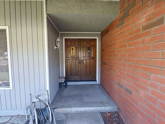 3rd image of 8287 Whirlaway St